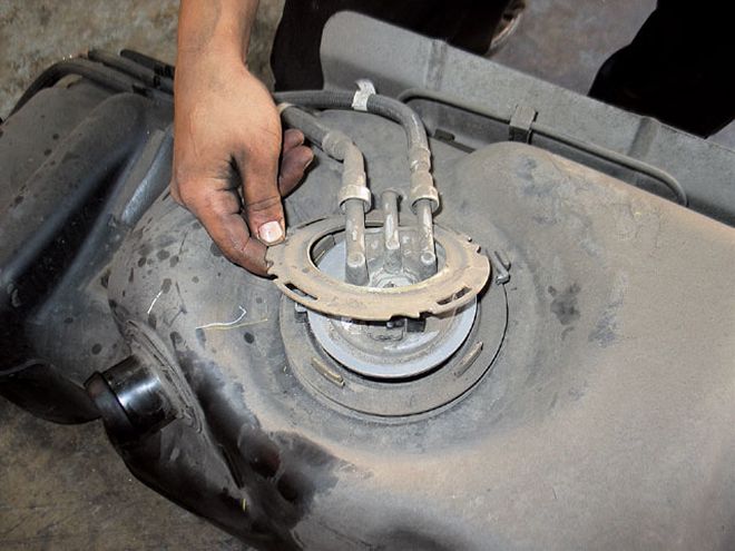 GMC Sierra Crew Cab Replacement Fuel Tank - The Longest Haul