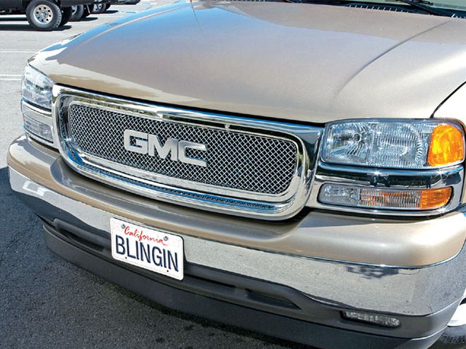2005 GMC Yukon Grille Install - Orthodontics For Your Ride!