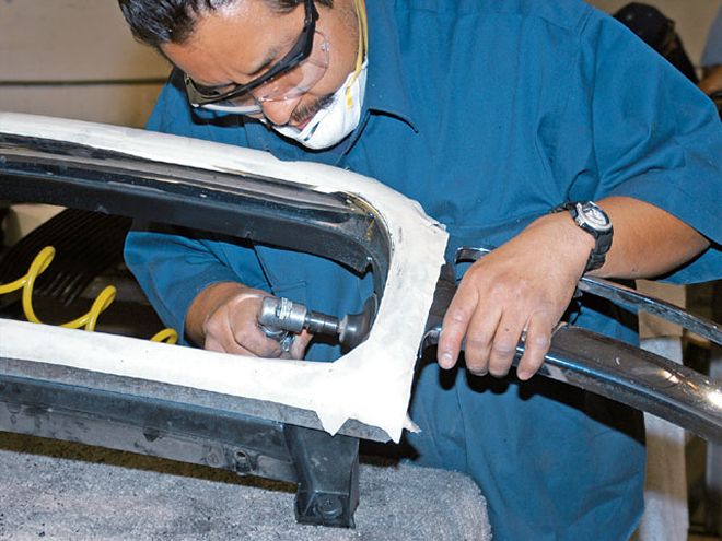 2005 GMC Yukon Grille Install - Orthodontics For Your Ride!