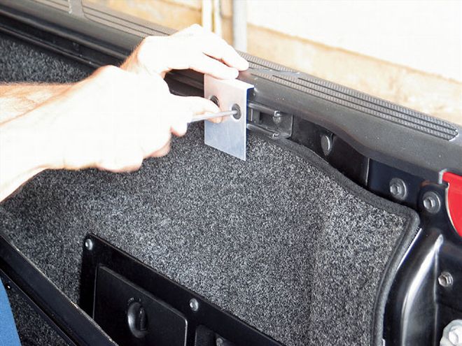 Installing A Tonnneau Cover On A Toyota Tacoma - Truck Trunk!