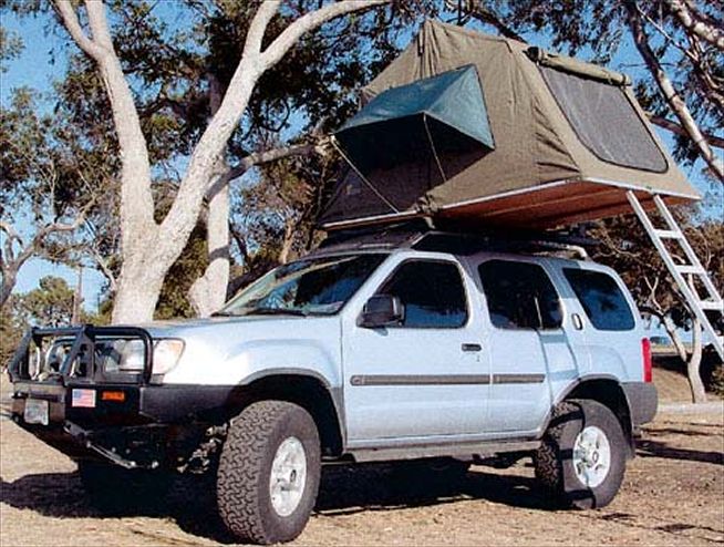 nissan Xterra Suv left Tent