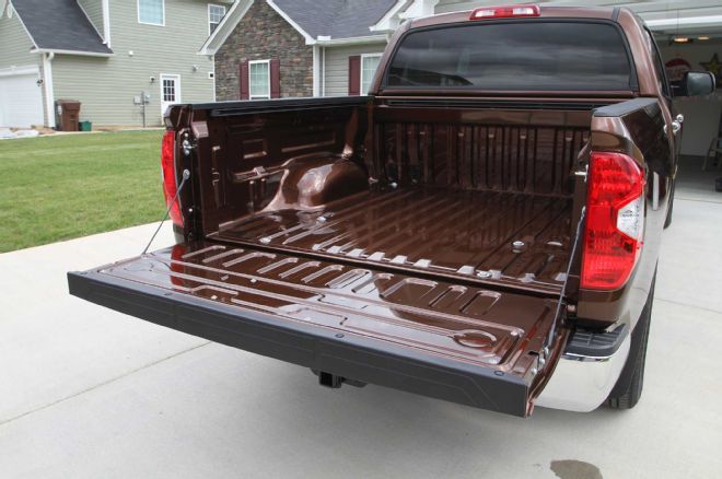 2015 Toyota Tundra Crewmax Bed Cleaning