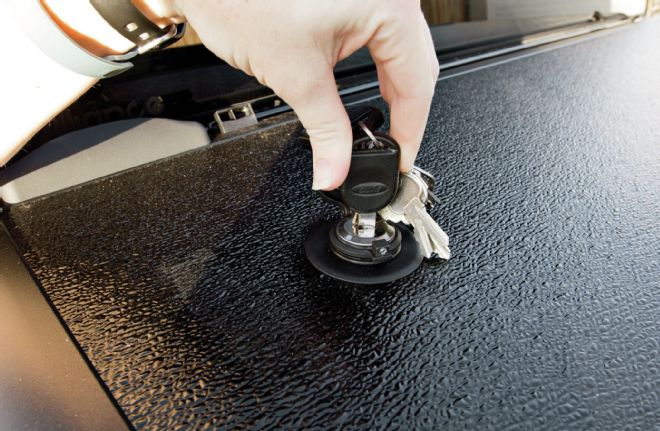 Bedrug & Extang Tonneau Cover Install - Cover It Up!
