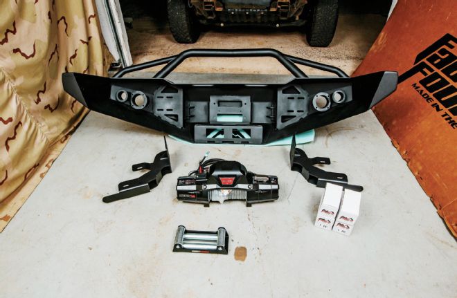 2004 Chevy 2500HD - Off Road Tough Fab Fours Bumpers Install