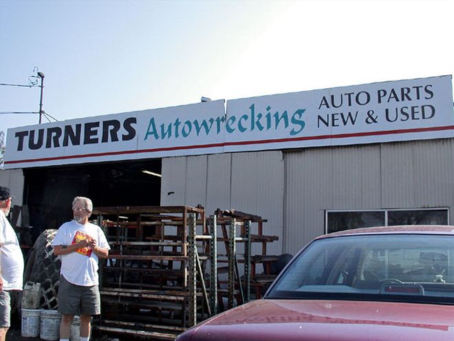 Finding Used Truck Parts At Junk Yards