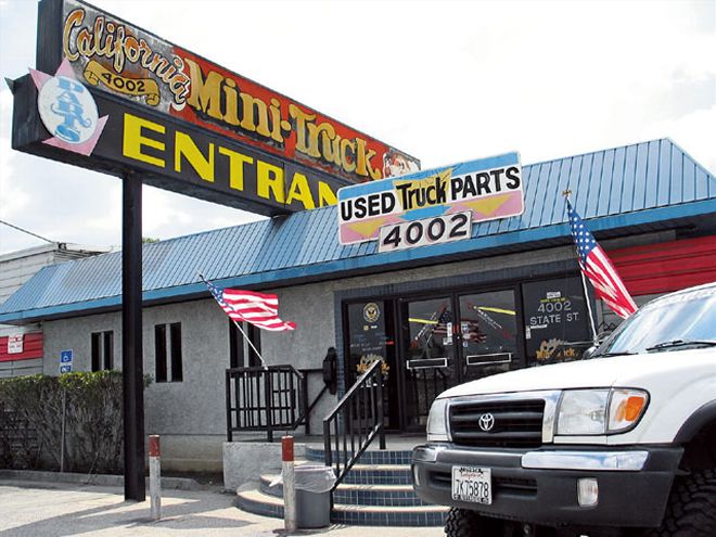 Finding Used Truck Parts At Junk Yards