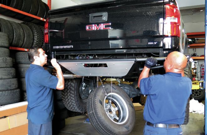 2014 GMC Sierra Bumper Removed