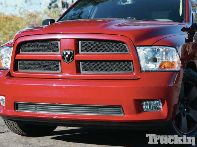 paramount Restyling Grille Install 2012 Dodge Ram 1500