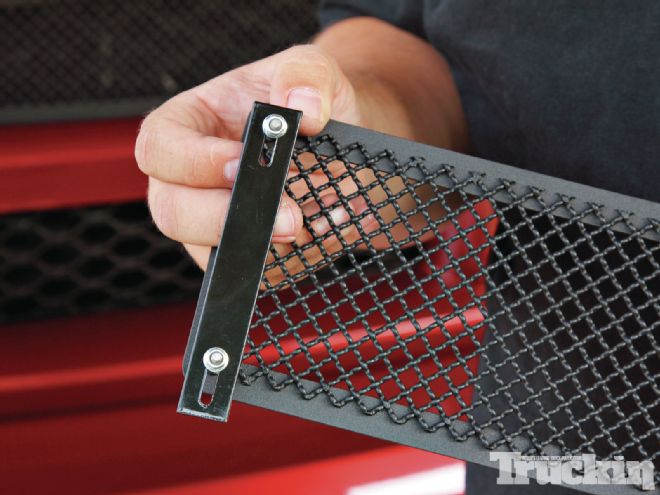 Paramount Restyling Grille Install - 2012 Ram 1500