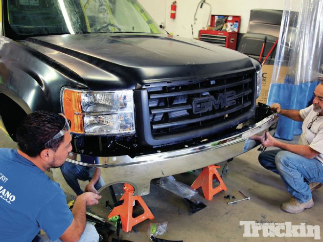 2006 Gmc Sierra Face Off Part 2 front Bumper