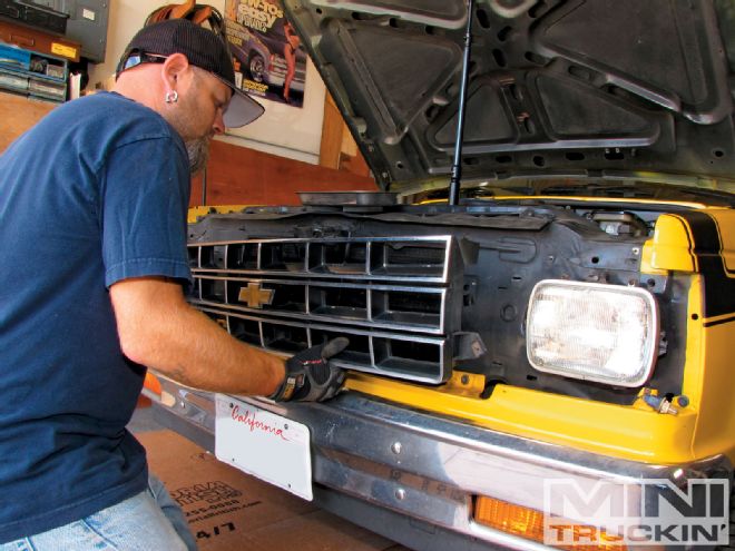Chevy S10 Grille Swap - Face Replacement