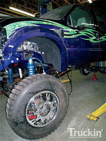 2008 Ford F450 Super Duty Buildup - Inside Look At The SEMA Crunch