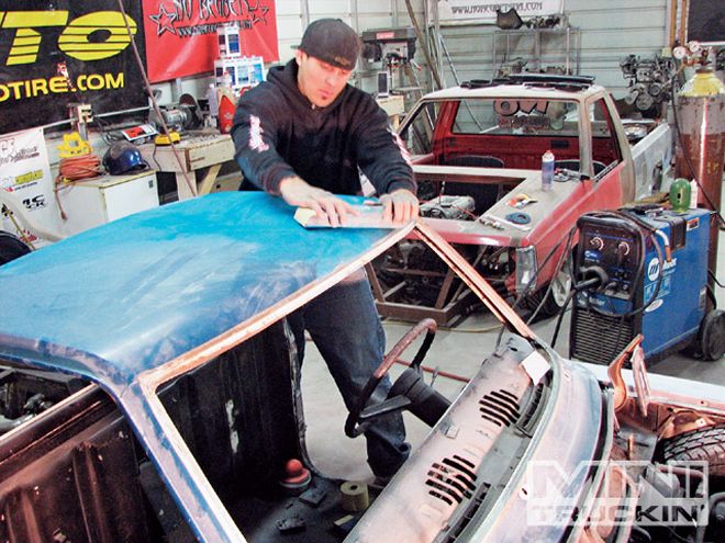Body Modifications on a 1972 Toyota Hilux - Project Low Lux