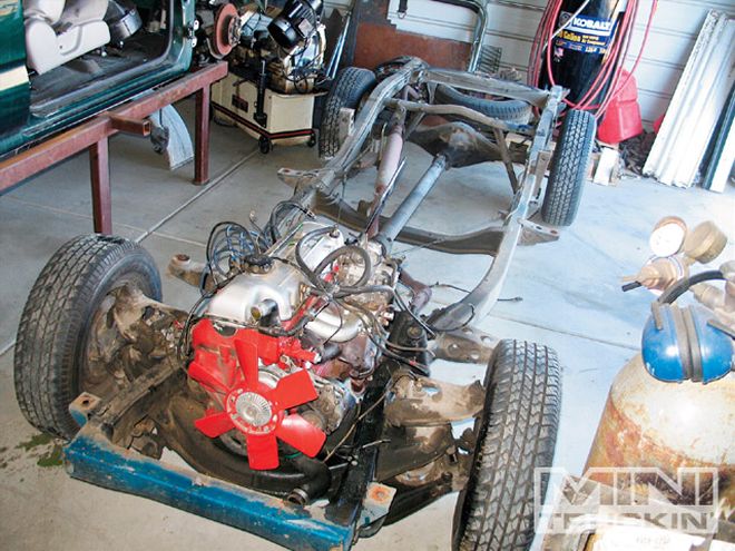 Body Modifications on a 1972 Toyota Hilux - Project Low Lux