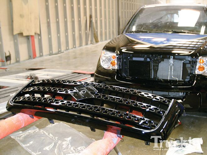 2009 Suzuki Equator Custom Paint Job - Project Street Shark