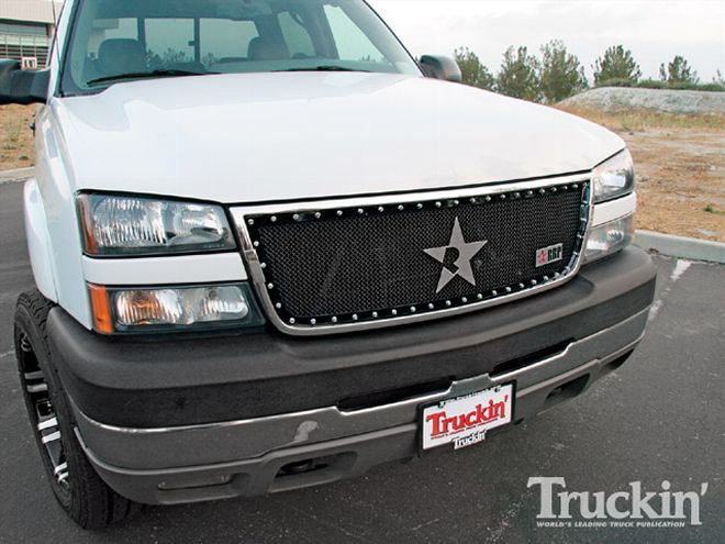 2005 Chevrolet Silverado front View Grille