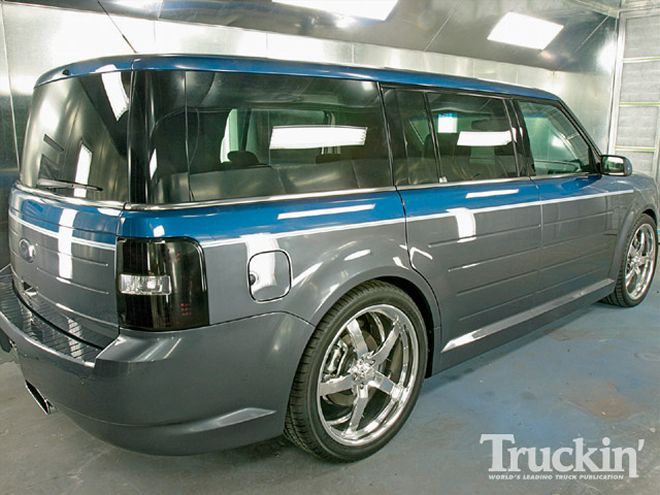 2009 Ford Flex - Optical Illusion - Tech