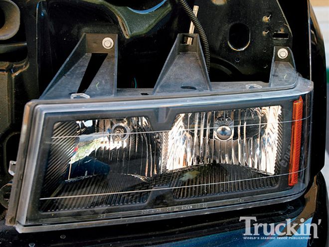 Chevy Colorado Headlight Modification - New Head Light Looks - Tech
