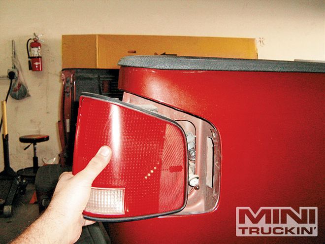 Body-Dropping the Bed of a Chevy S10 - Daily Dime