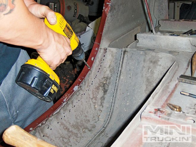 Body-Dropping the Bed of a Chevy S10 - Daily Dime