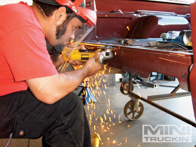 Body-Dropping the Bed of a Chevy S10 - Daily Dime