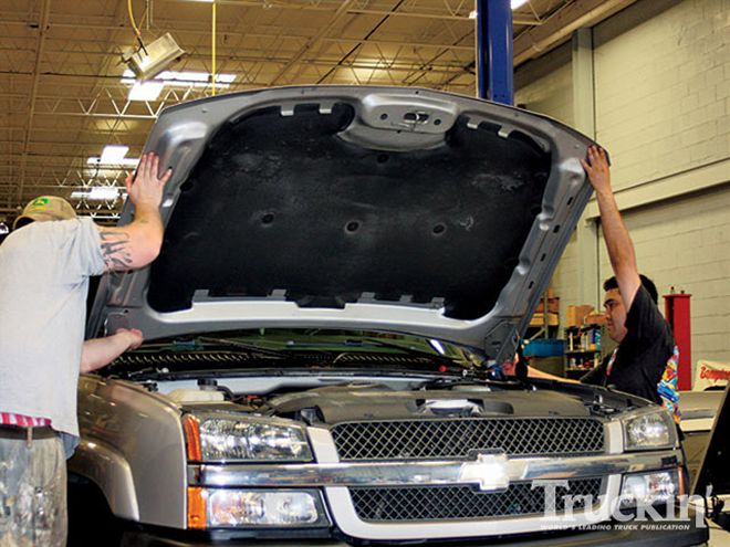 2004 Chevy Silverado Reflexxion Hood Installation - Dont Get Hoodwinked