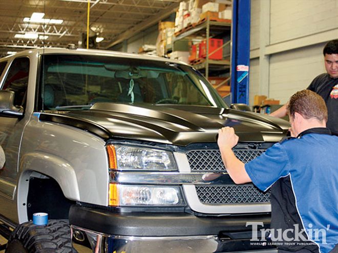 2004 Chevy Silverado Reflexxion Hood Installation - Dont Get Hoodwinked