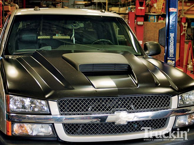 2004 Chevy Silverado Reflexxion Hood Installation - Dont Get Hoodwinked
