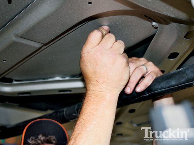 2004 Chevy Silverado Reflexxion Hood Installation - Dont Get Hoodwinked