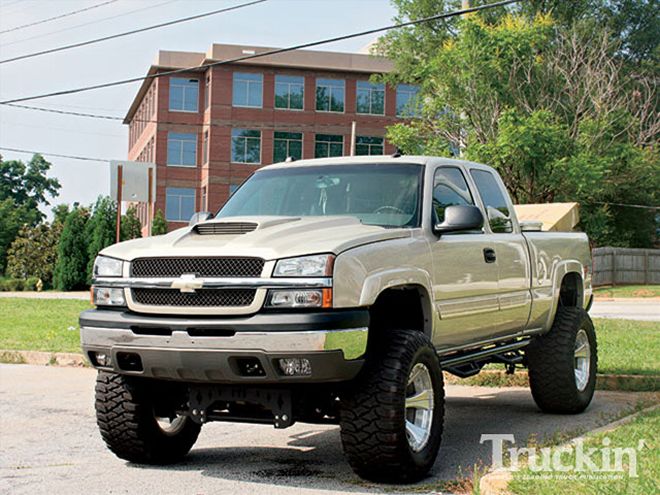 2004 Chevy Silverado Reflexxion Hood Installation - Dont Get Hoodwinked