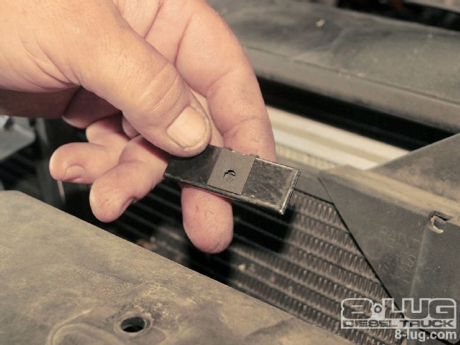 Stull Overlay Billet Grille On A 2006 Chevy Silverado 2500HD - Five-Minute Facelift