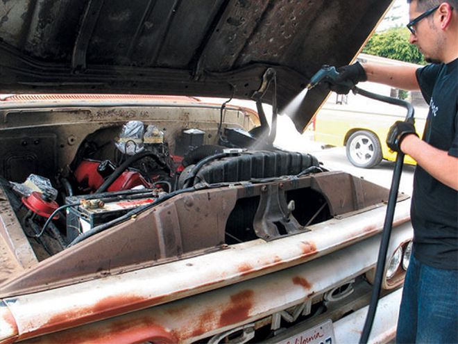 Engine Cleaning on a 1962 GMC Pickup - Spit Spine For An Old Clunker