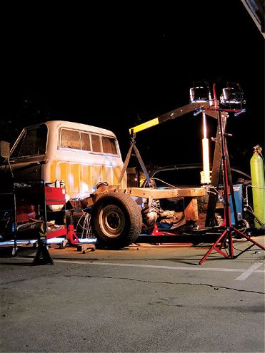 Chevy C10 Short Bed - Bed Bobbing Basics