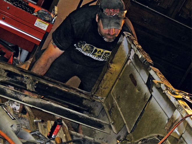 Chevy C10 Short Bed - Bed Bobbing Basics