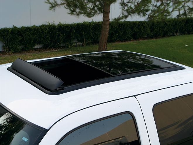 2004 Chevy Silverado exterior Sunroof View