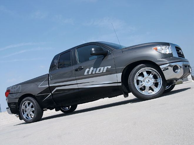 2007 Toyota Tundra right Side View