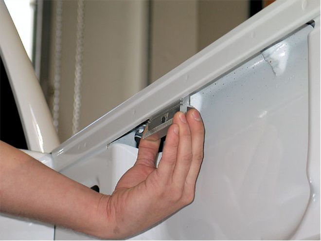2007 Chevrolet Silverado Tonneau Cover Install - Make Your Bed