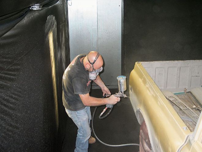 Restoring a 1968 Chevrolet Truck - One Month-Resto