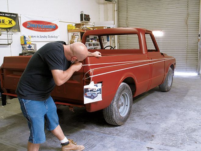 Restoring a 1968 Chevrolet Truck - One Month-Resto