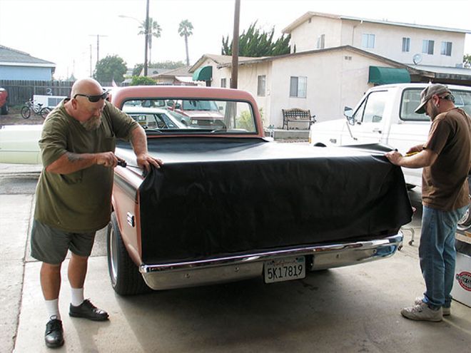 Restoring a 1968 Chevrolet Truck - One Month-Resto