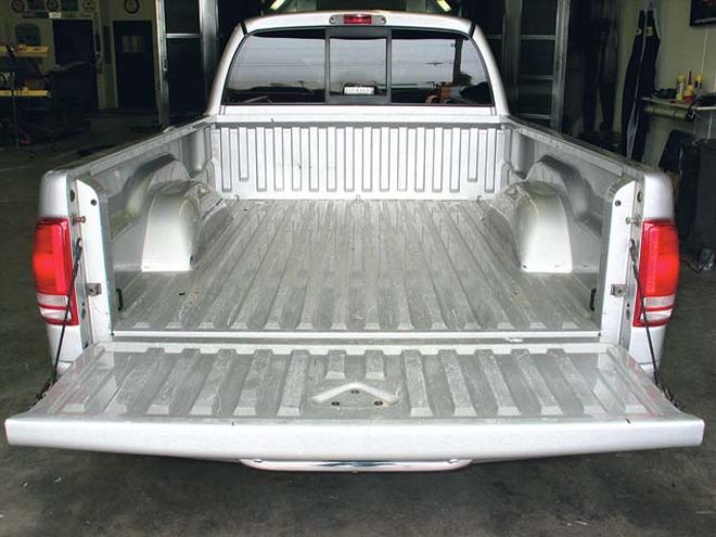Line-X Color Matching A Dodge Dakotas Bed - Color-Matched Bed Coating