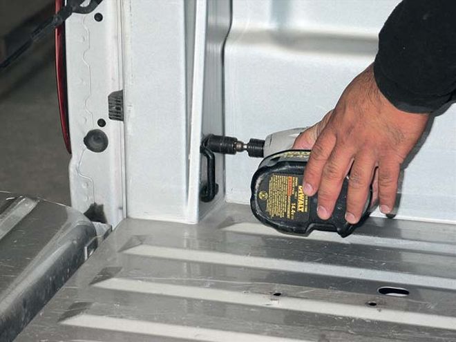 Line-X Color Matching A Dodge Dakotas Bed - Color-Matched Bed Coating