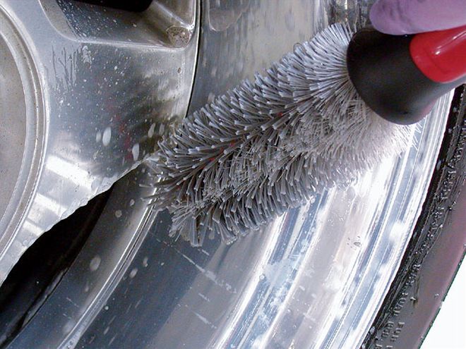 Auto Detailing By Hand Tips - Let It Shine