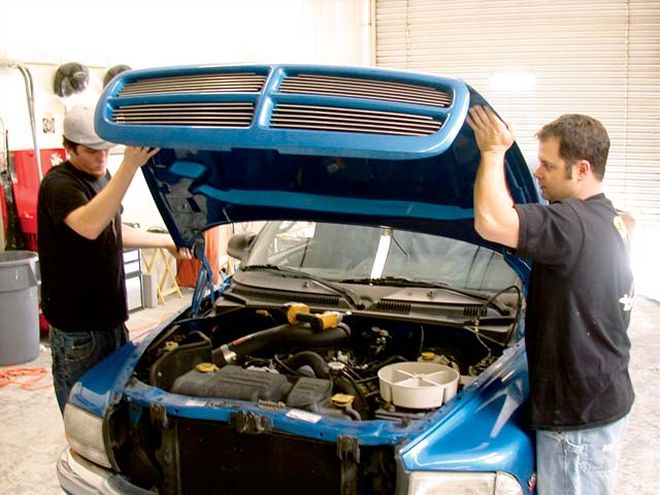 1999 Dodge Dakota R/T Keystone Shaker Hood Install