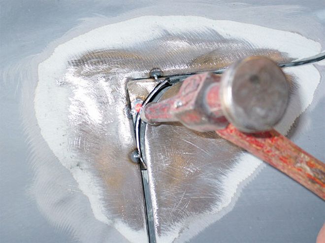 Rounded Door Corners On A 1956 Ford F-100 - Round And Round