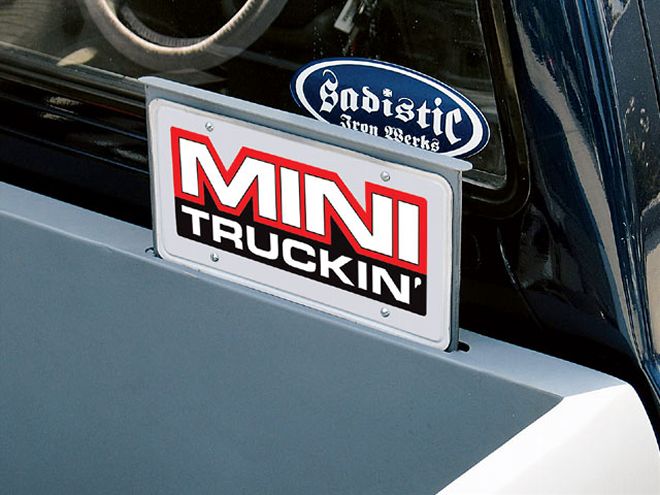 Retractable License Plate Install On A Toyota Truck - Clean Your Plate