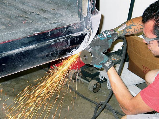 Retractable License Plate Install On A Toyota Truck - Clean Your Plate