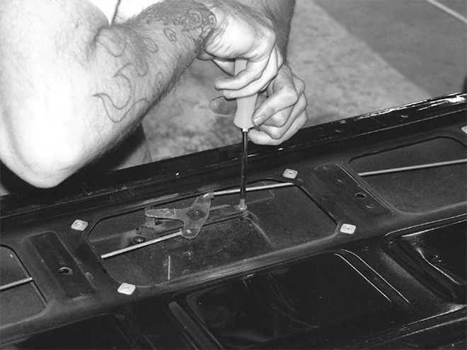 Toyota Tailgate Skin and Roll Pan - Skin 2 Win