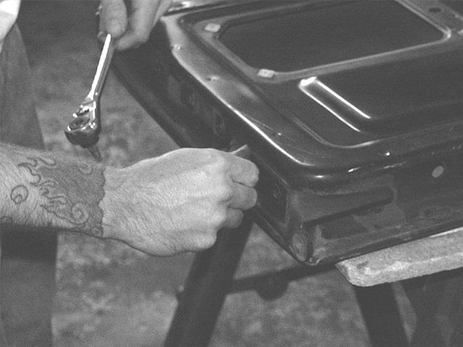 Toyota Tailgate Skin and Roll Pan - Skin 2 Win