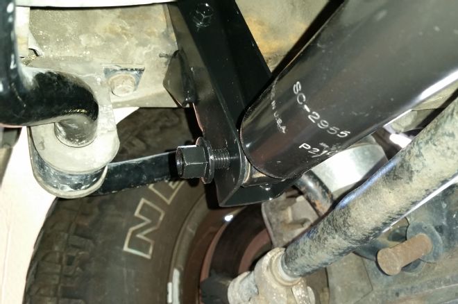 Installing Ford’s OEM Commercial Steering Damper on 2002 Ford E-350 Van